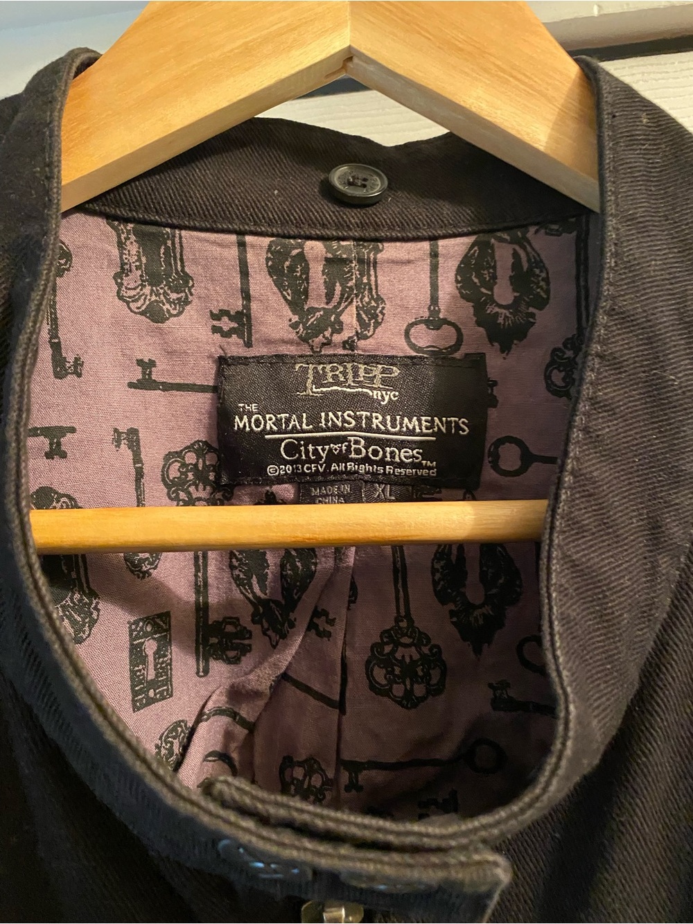 Tripp NYC Mortal Instruments vest - Picture 3 of 4